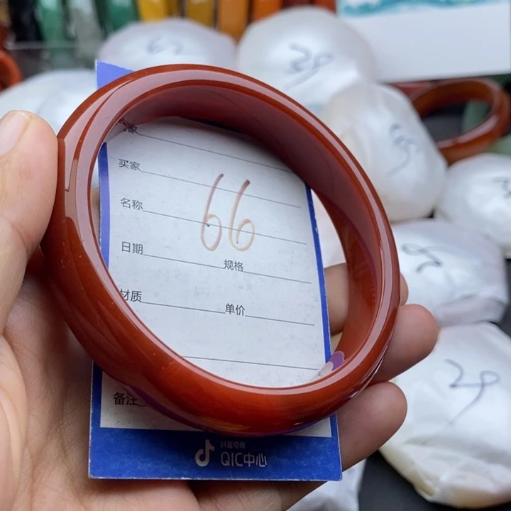 未镶嵌手镯石英质玉