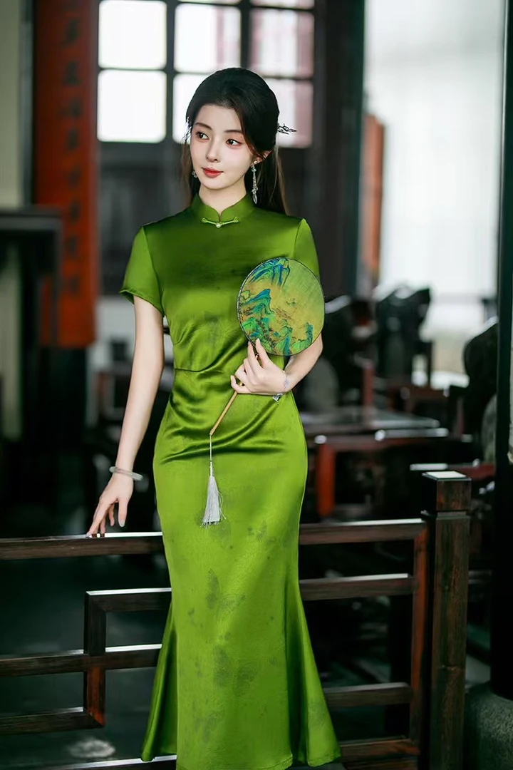 新中式国风收腰显瘦复古风提花立领开叉旗袍连衣裙