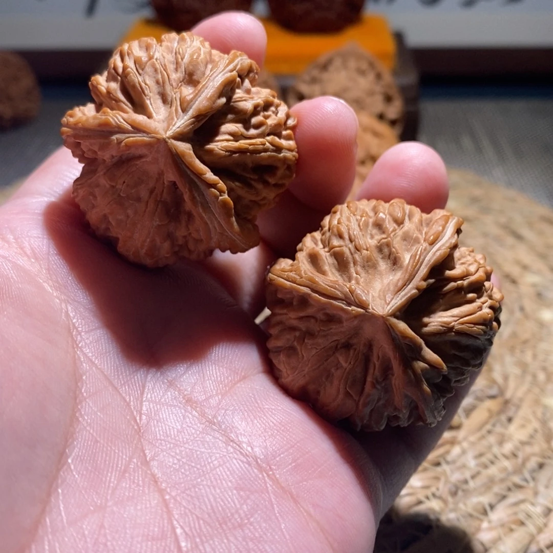 小***花吊坠桃核40文山三棱