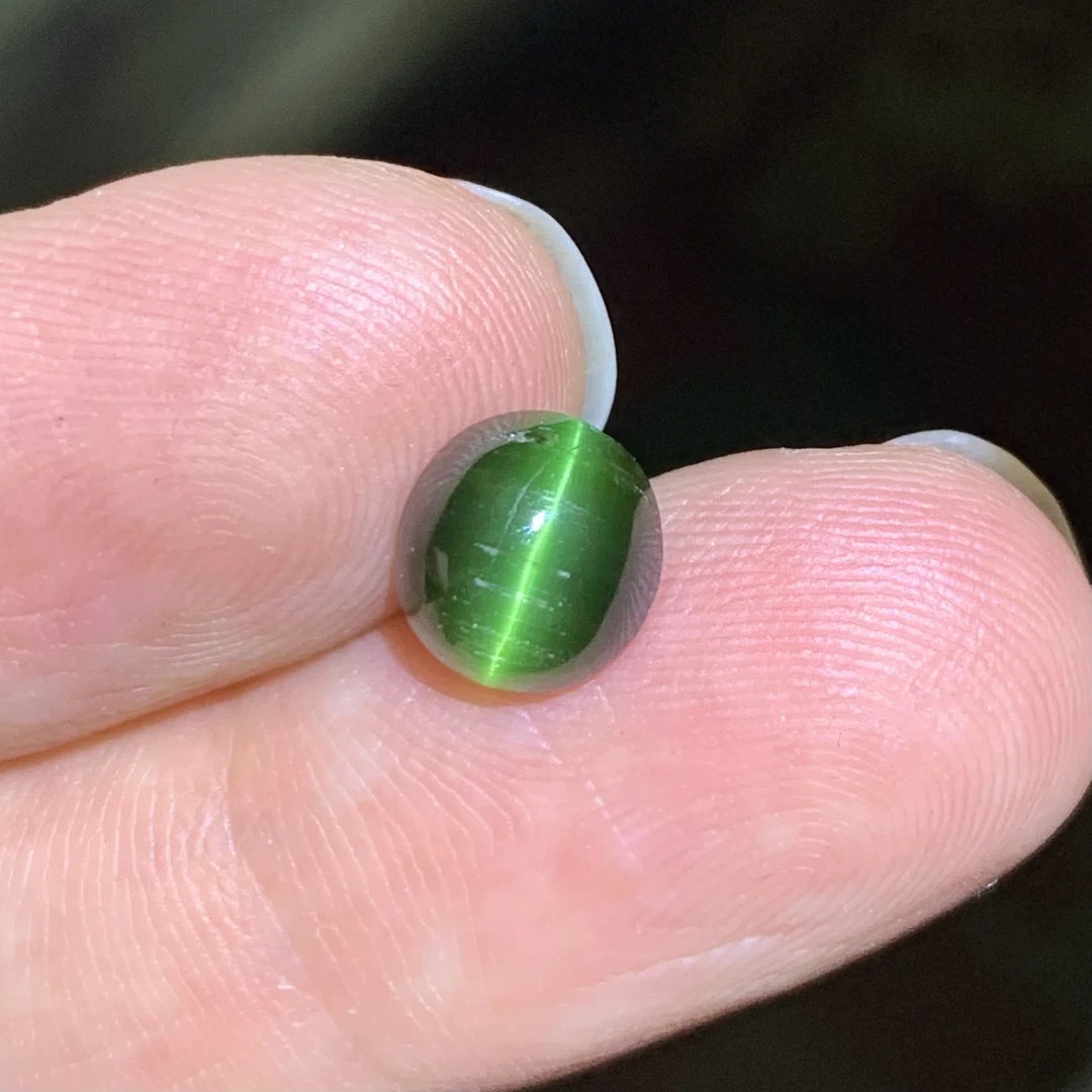 2.77克拉碧玺猫眼裸石星线犀利颜色均匀干净7.9*8.3毫米