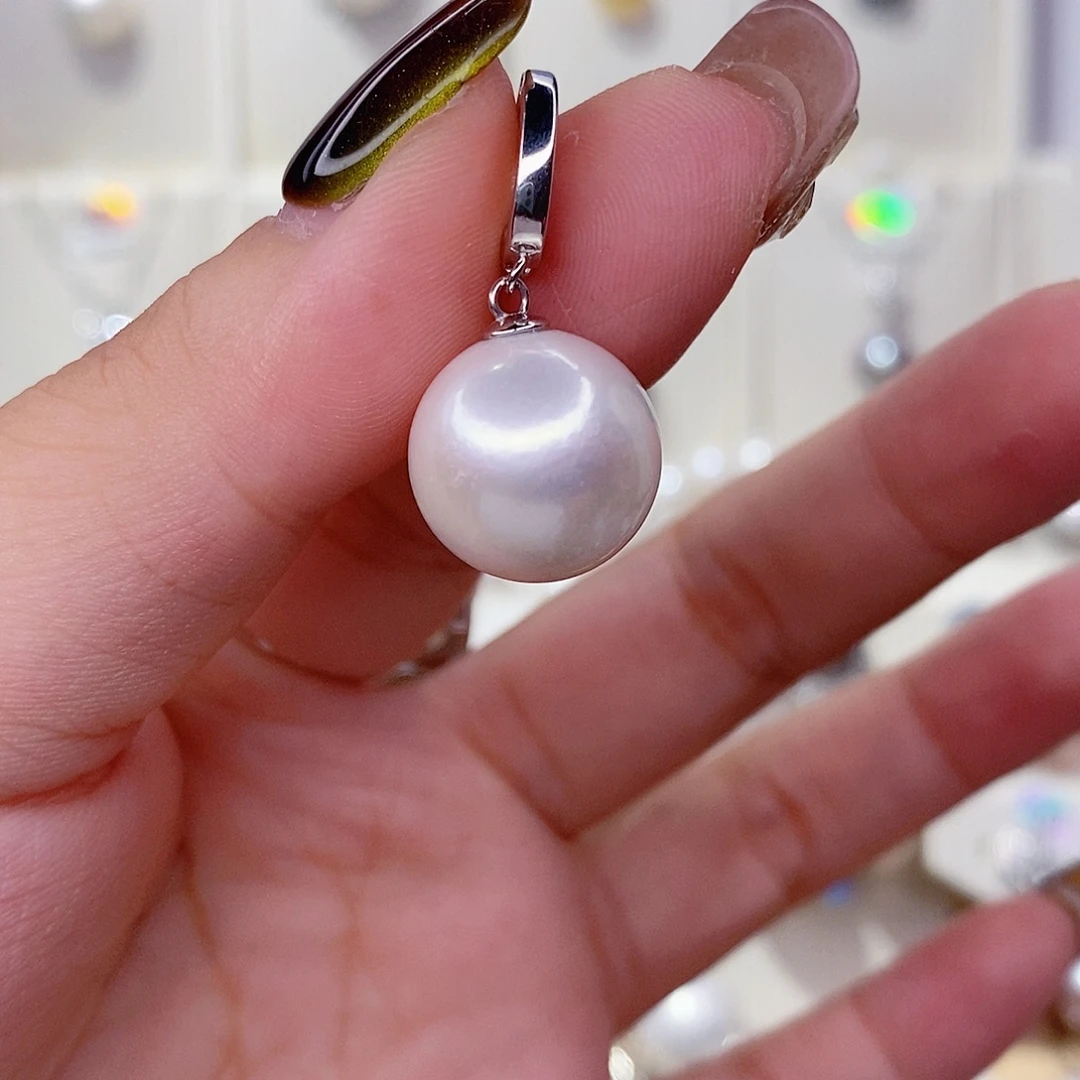 银S925镶嵌淡水珍珠吊坠(赠链)