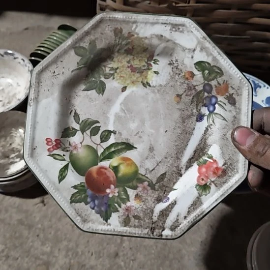 茶盏陶瓷盘子碗啥都有