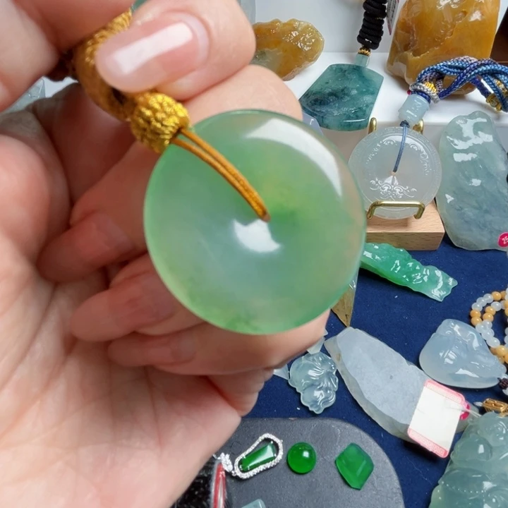 翡翠未镶嵌颈饰天然翡翠