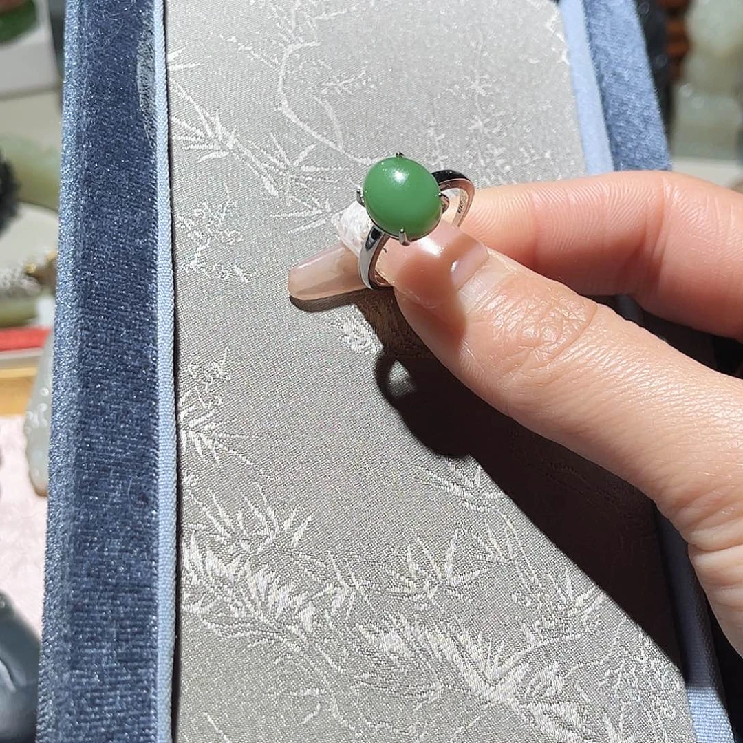 和田玉未镶嵌戒指