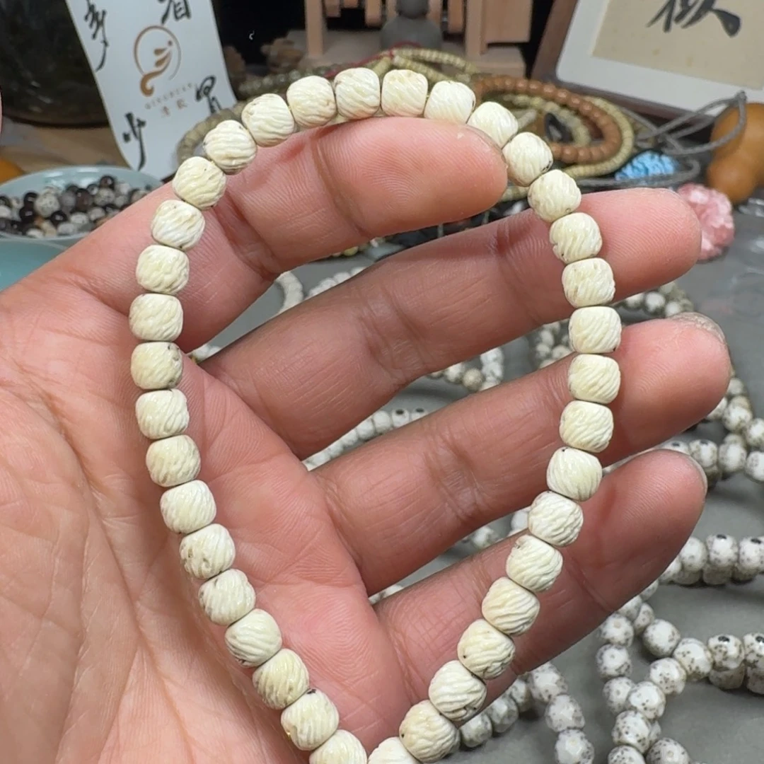 星月菩提吊坠6.8mm星月菩提石玉料手串手持