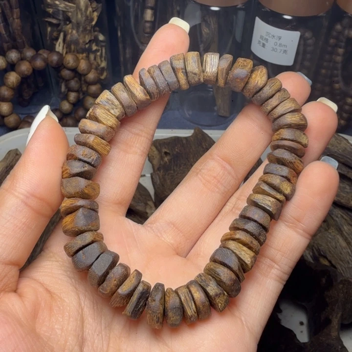 线香海南陆河树心片珠11克