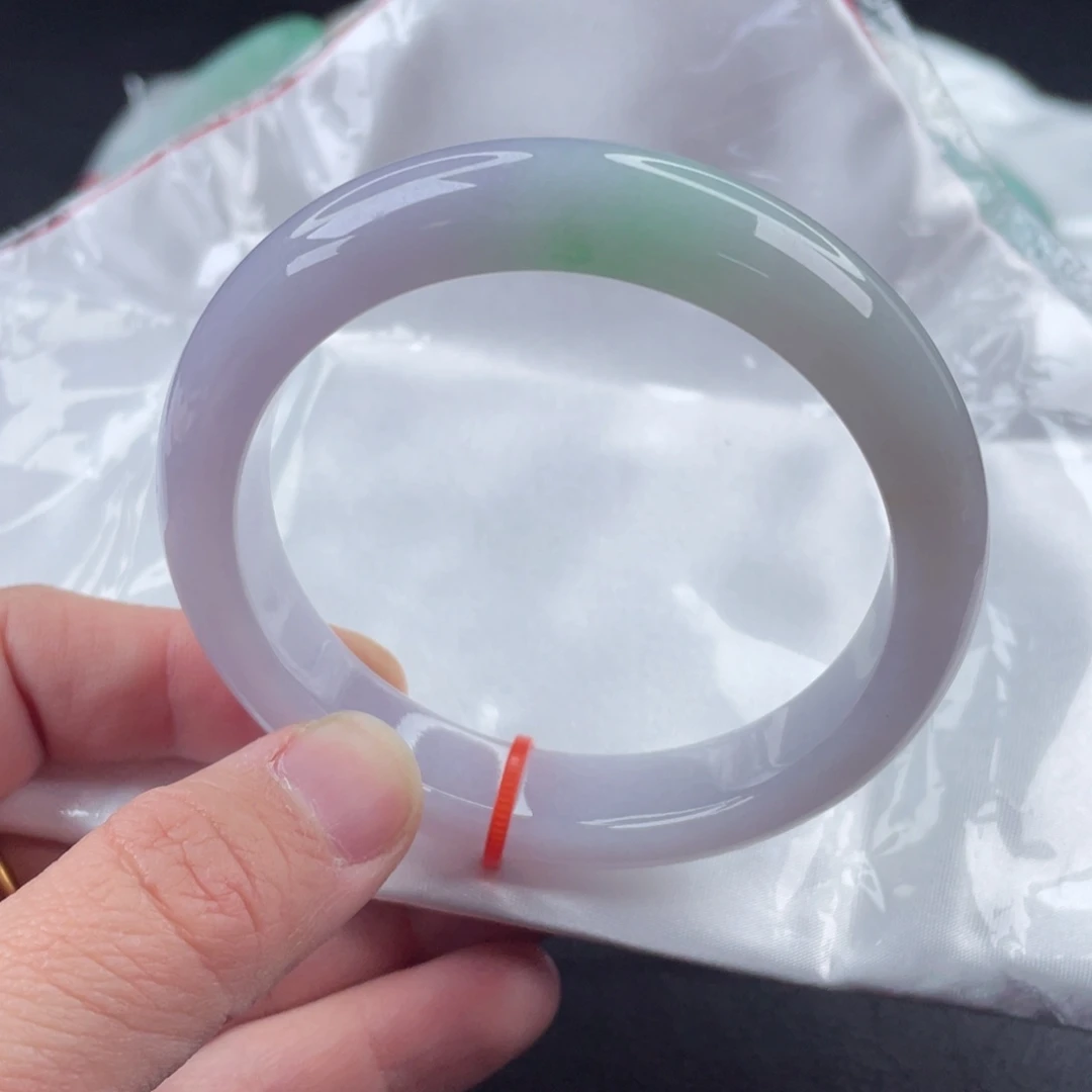 翡翠手镯未镶嵌58圈口