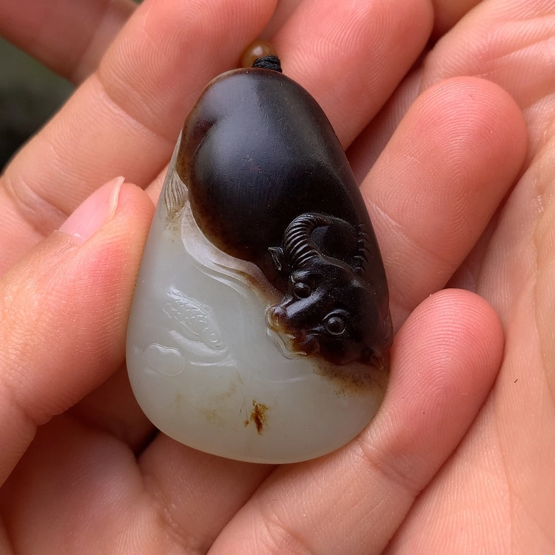 白***金和田玉未镶嵌挂件