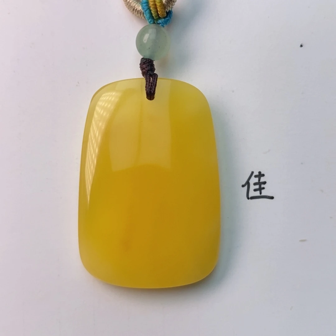 未镶嵌琥珀珠宝奇石