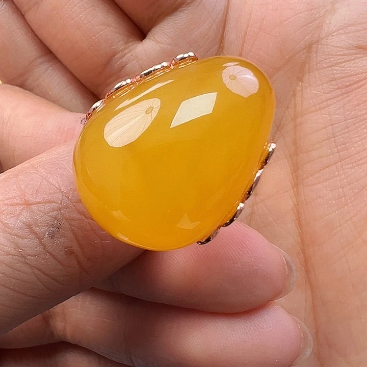 蜜蜡未镶嵌珠宝奇石