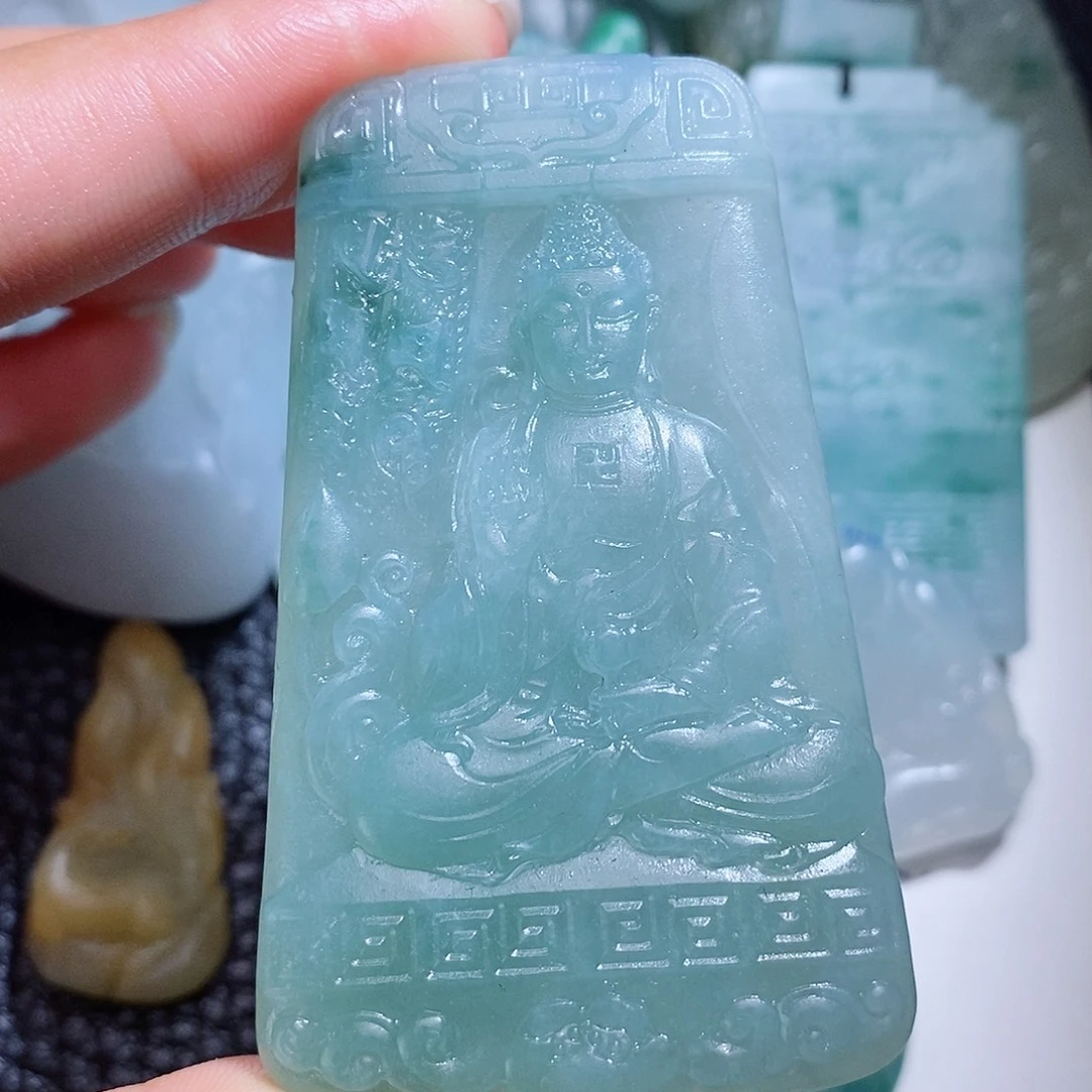 未镶嵌定制翡翠毛货付款后确认抛光