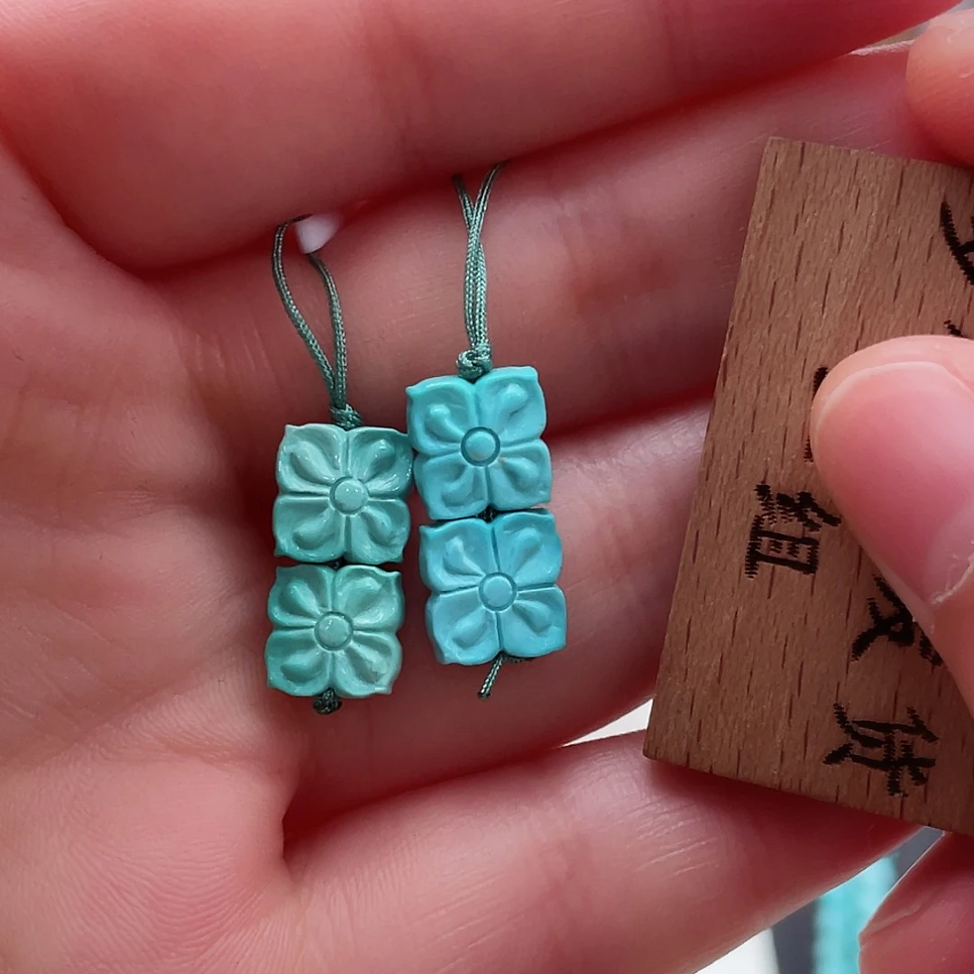 绿松石颈饰未镶嵌