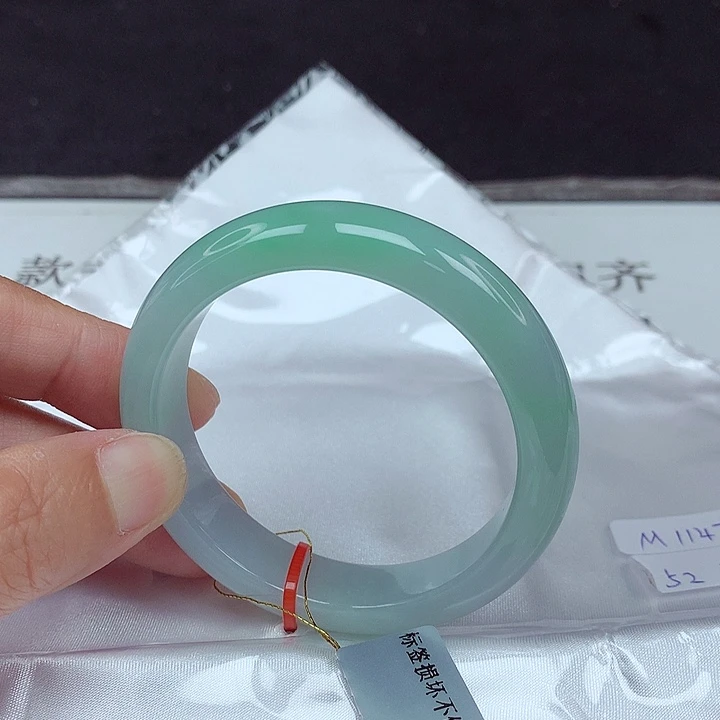 翡翠未镶嵌手镯52圈4738