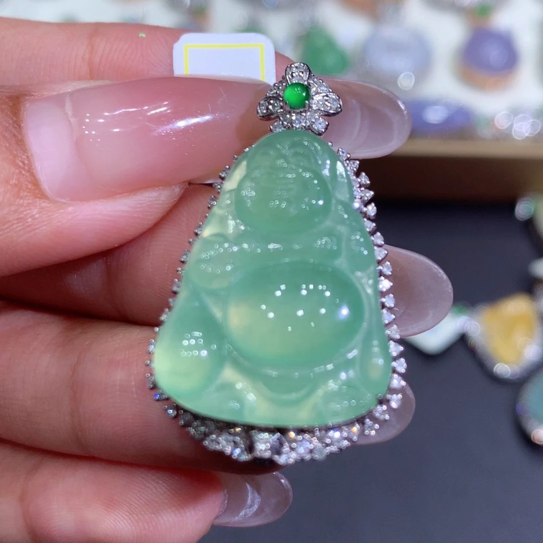 翡翠吊坠(赠链)18K金镶嵌