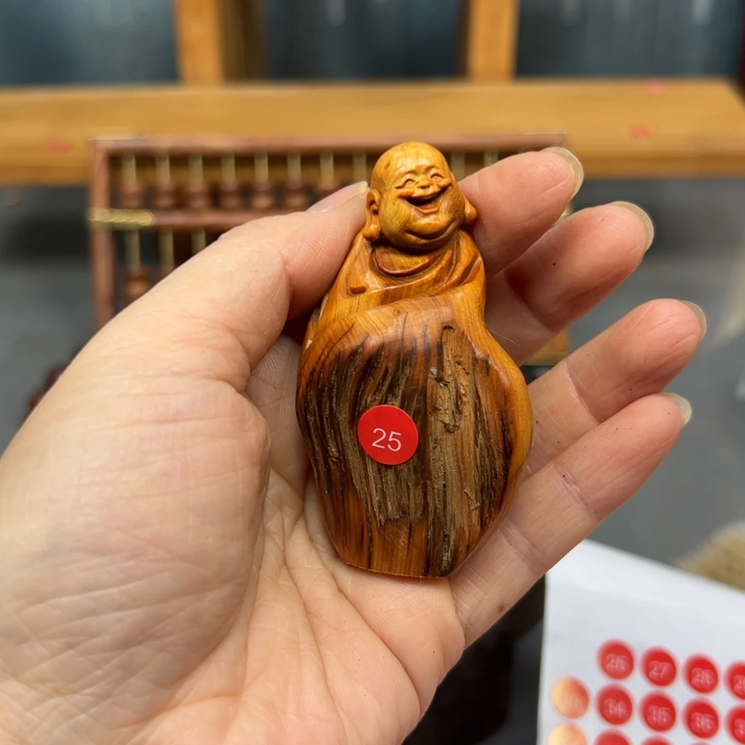 t***u木崖柏木摆件手把件