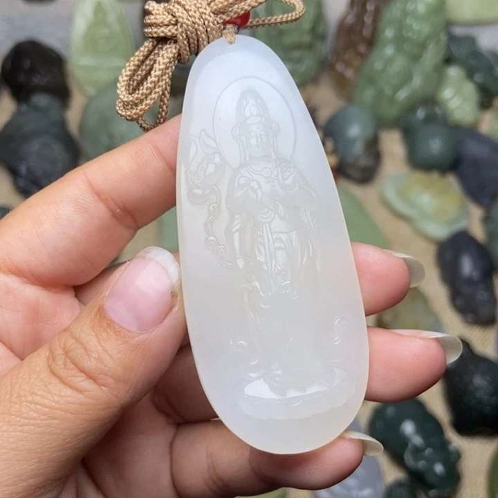 和田玉未镶嵌颈饰