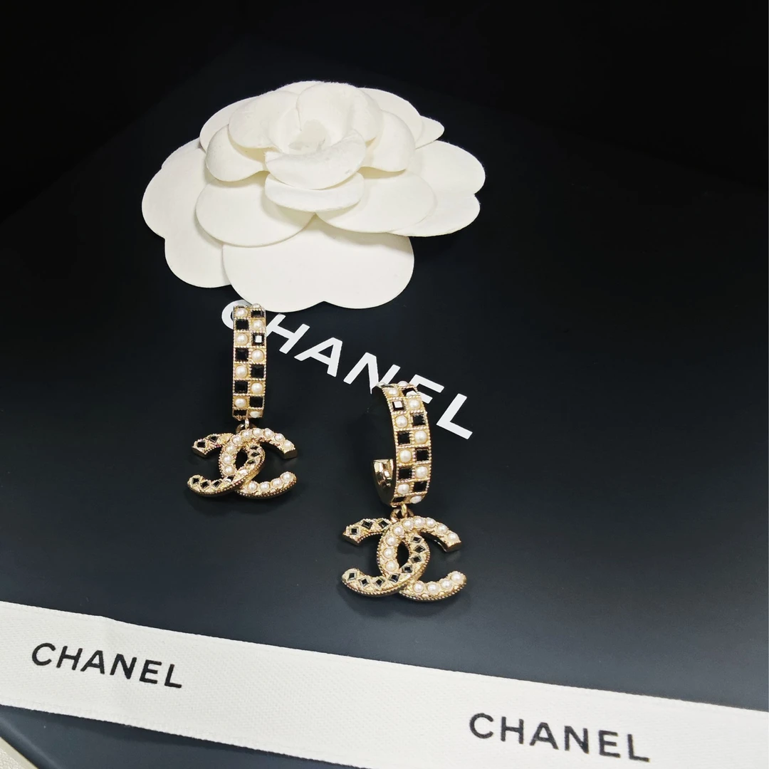未使用 Chanel/香奈儿 耳钩气质金色时尚百搭经典ZS