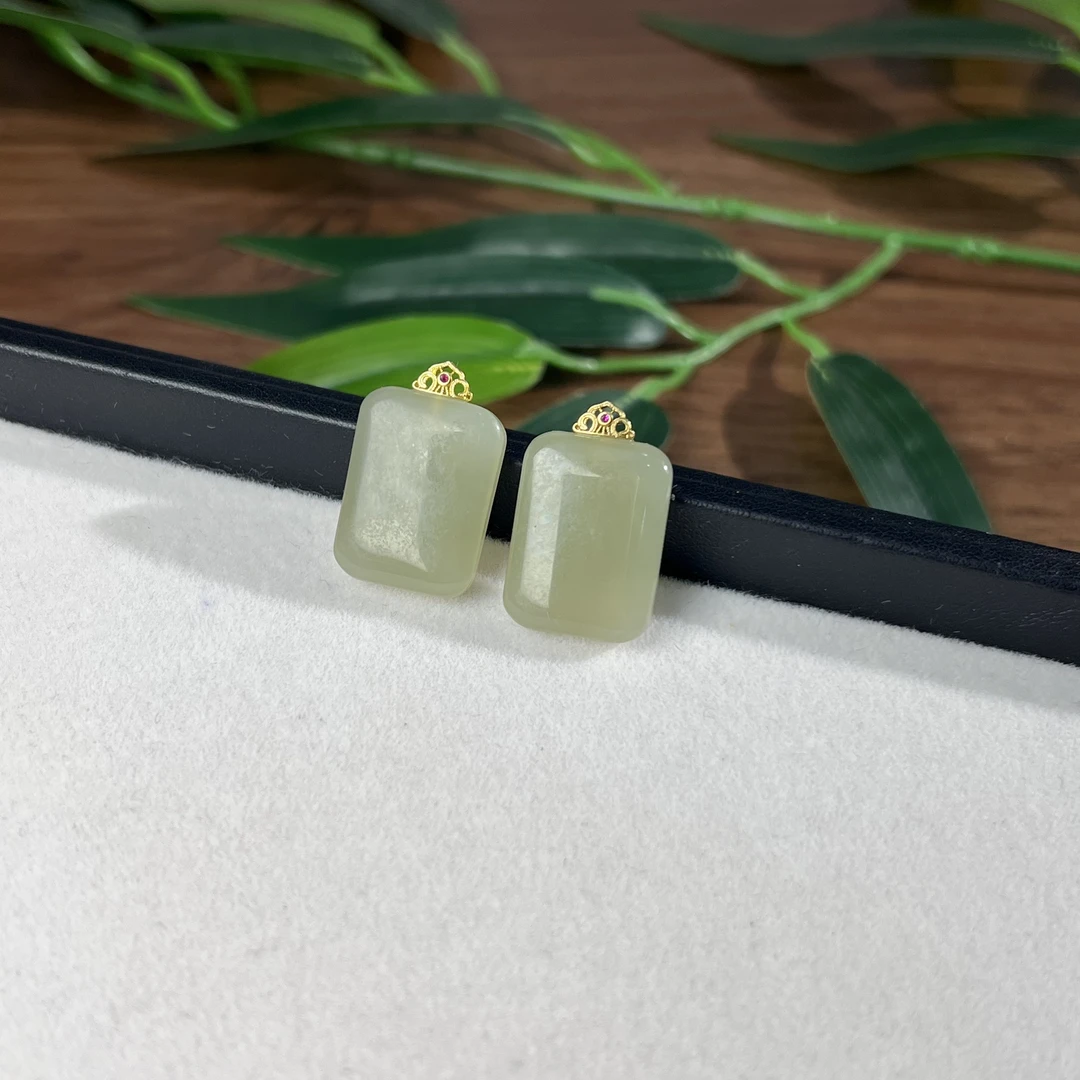 【睿泽鉴宝】S925和田玉晴水吊坠多样性发一有瑕 19*14*5 BY3467