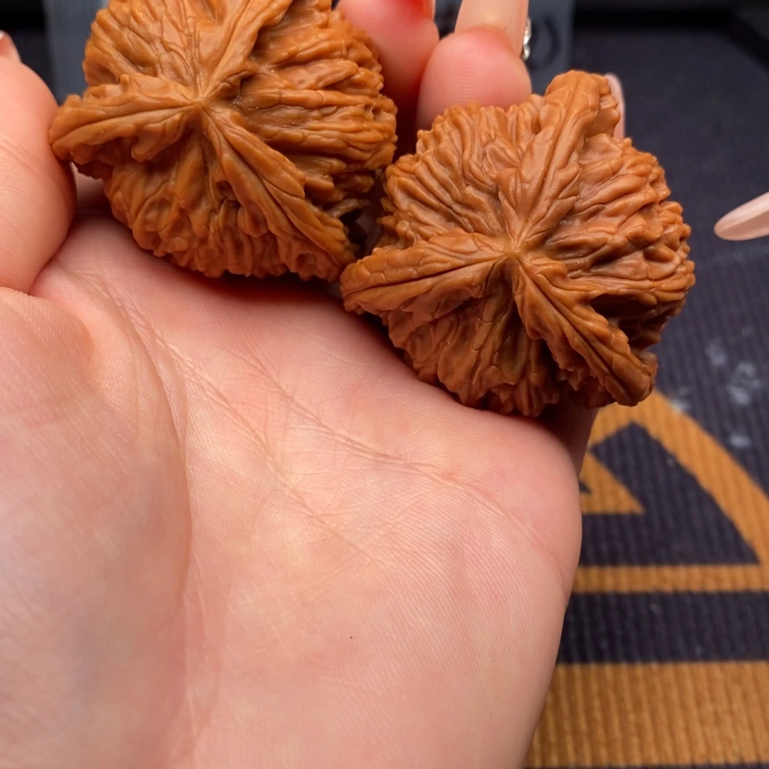 北***影吊坠文玩核桃白狮子