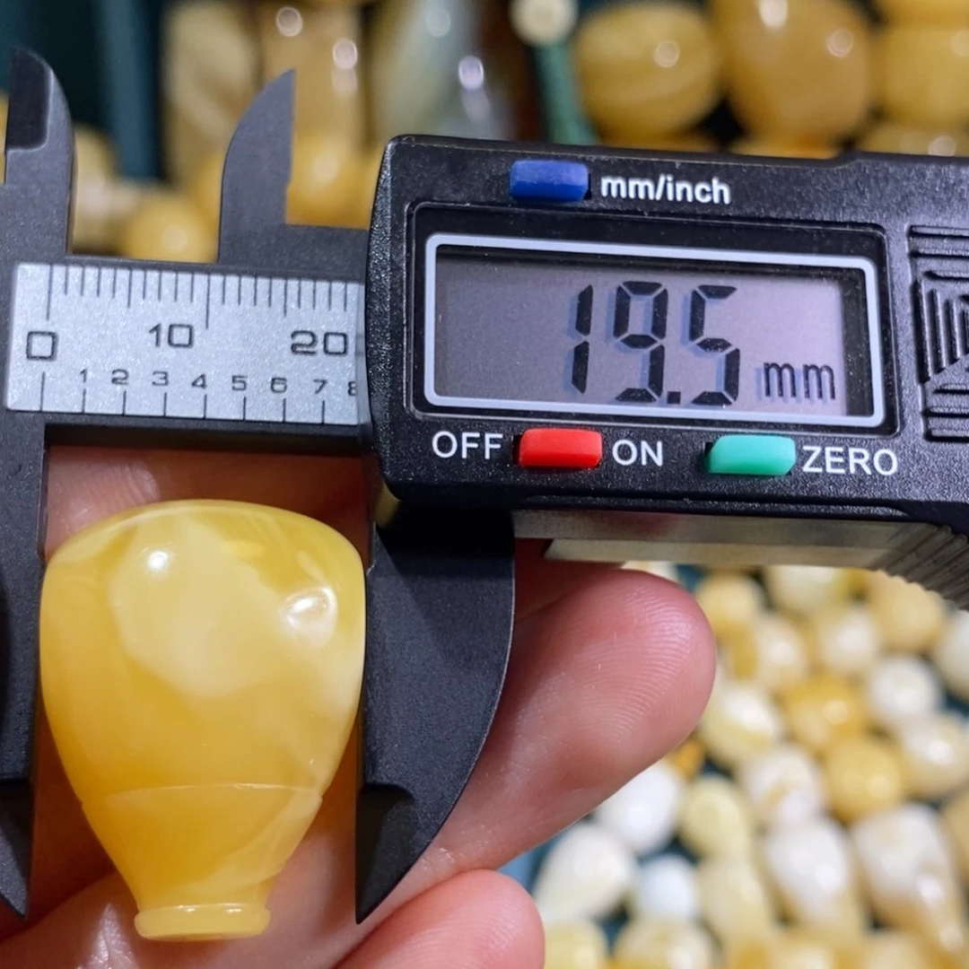 蜜蜡裸石未镶嵌配饰