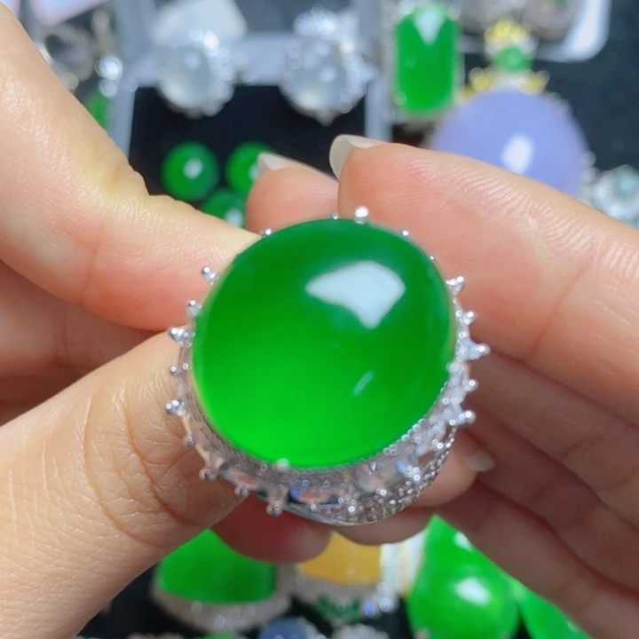 翡翠未镶嵌挂件蛋面