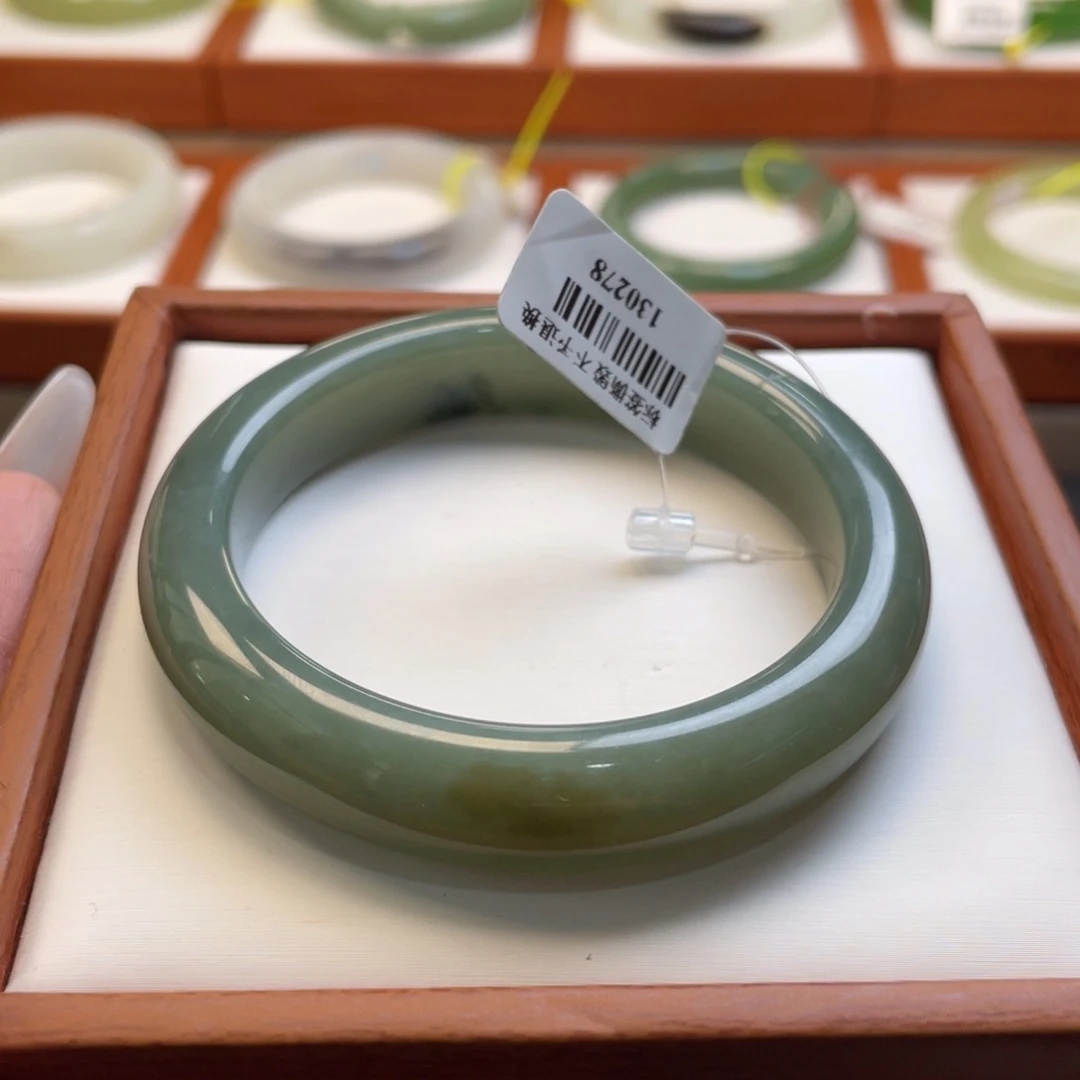 【闪购商品】未镶嵌手镯和田玉橲***.