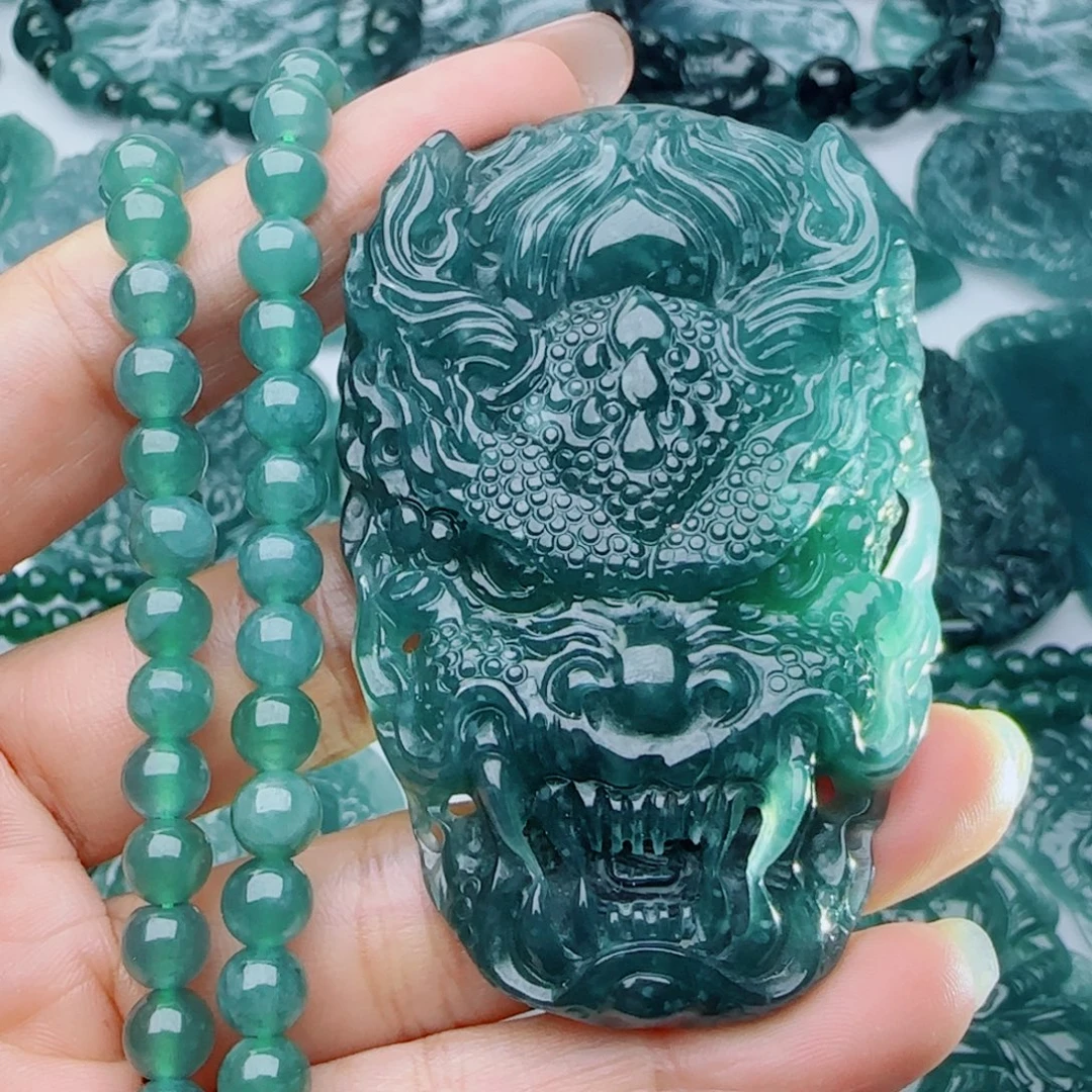 颈饰未镶嵌翡翠多样性发货天然的A货翡翠