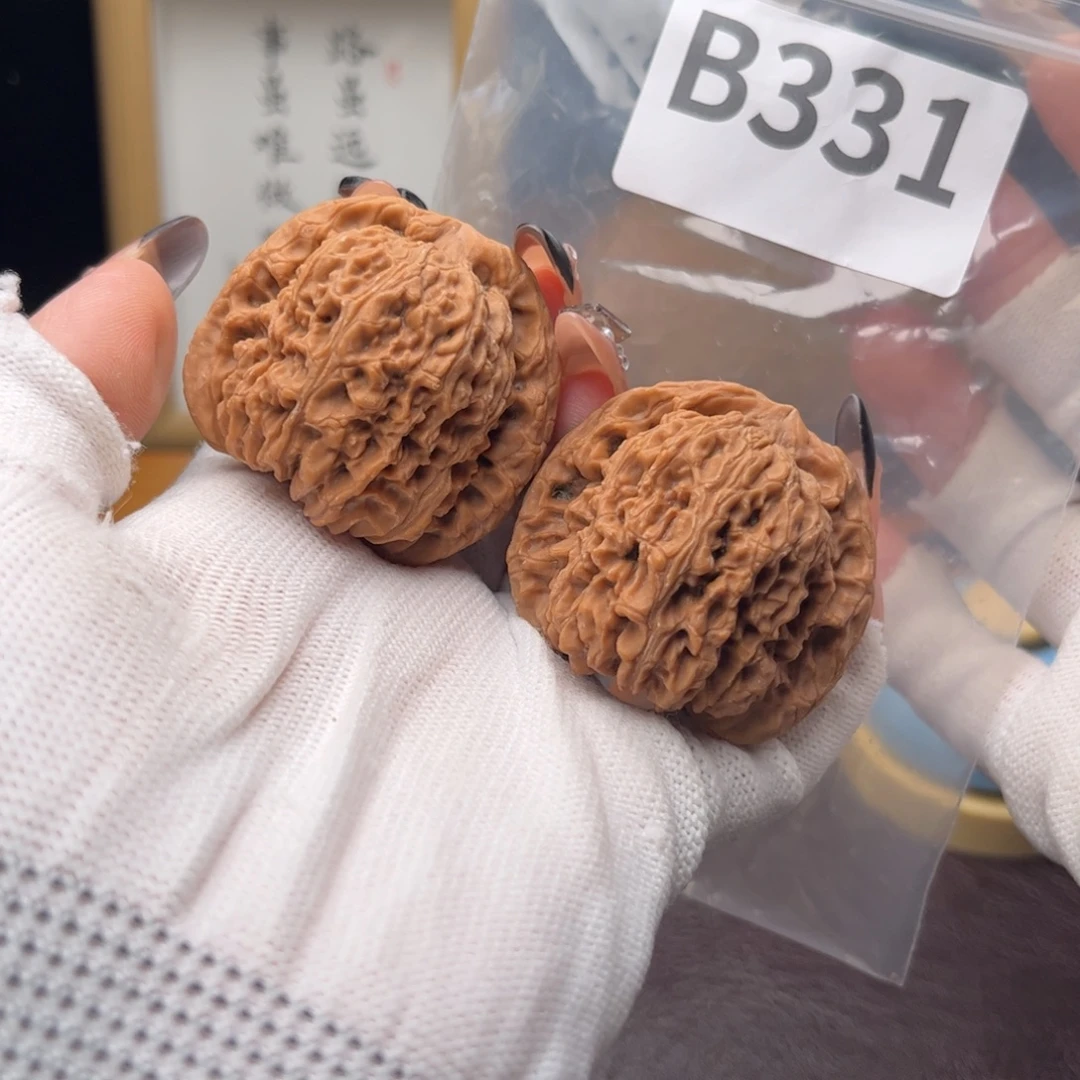 文玩核桃把件44南疆石a331