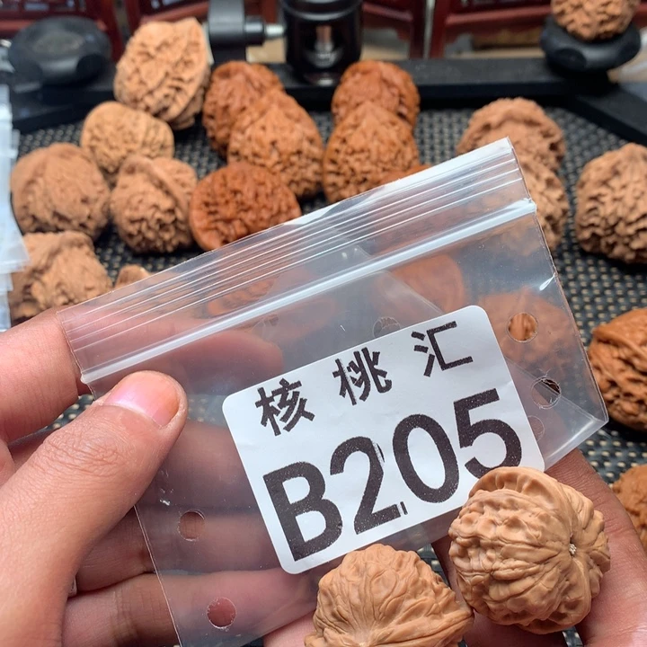 吊坠文玩核桃小金鱼
