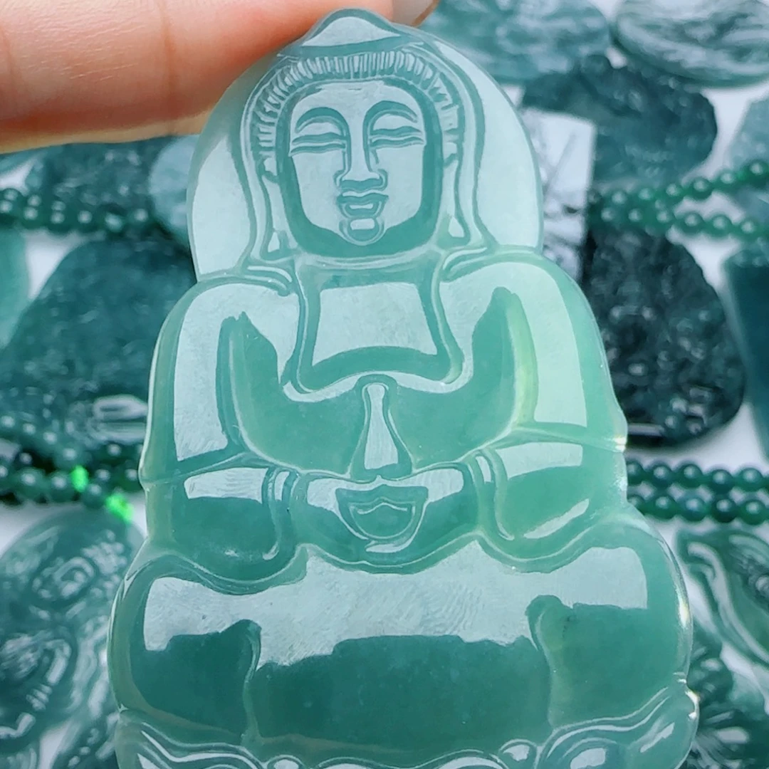 翡翠未镶嵌颈饰多样性发货天然的A货翡翠