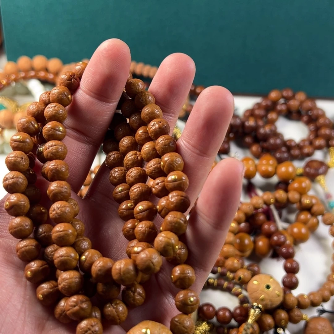 小***馋吊坠猴头核桃。。。。。。。。。。。