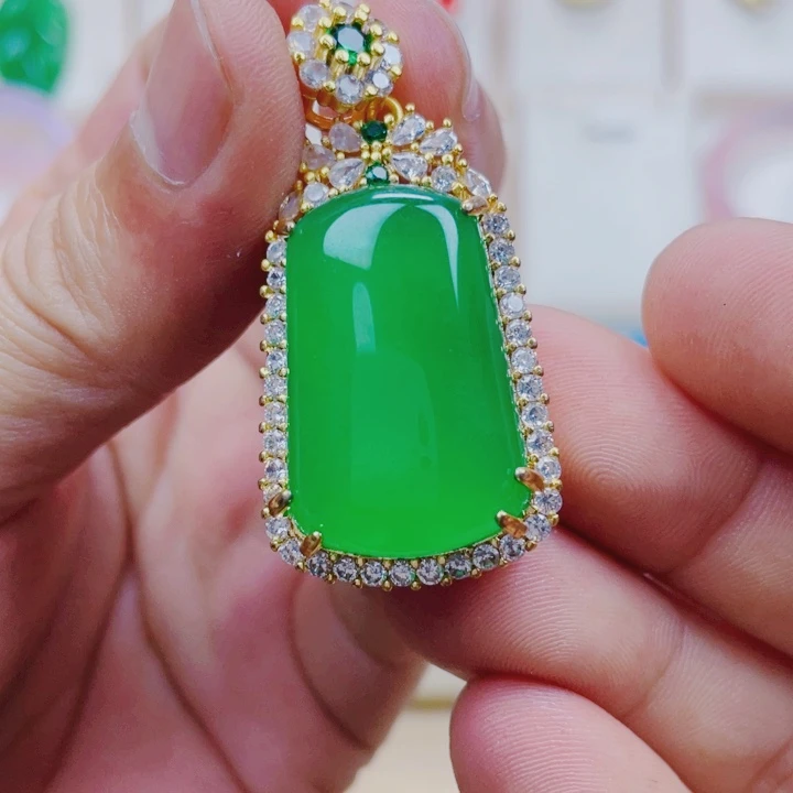 玛瑙/玉髓颈饰合金绿色无事牌吊坠