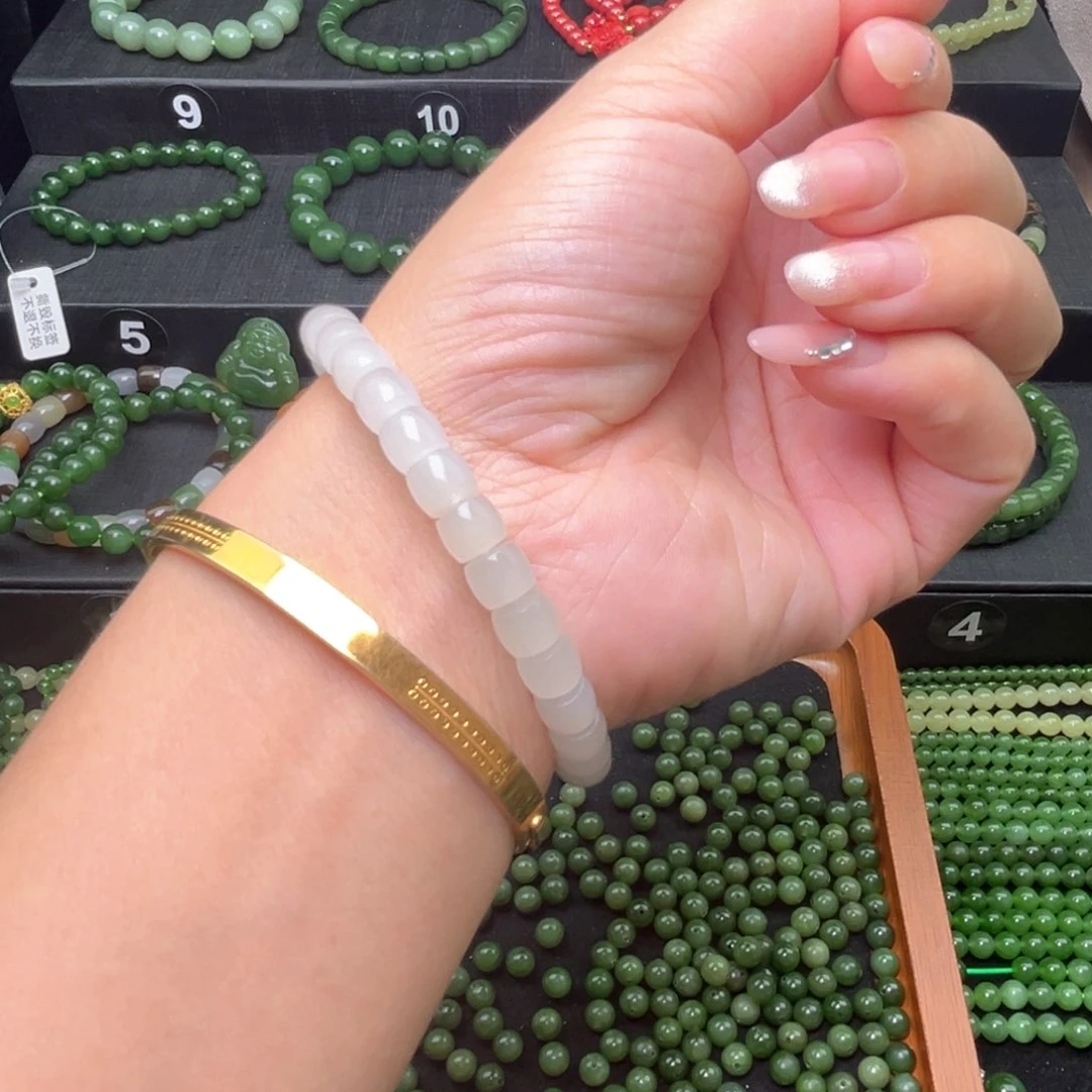 和田玉未镶嵌颈饰卡六直切