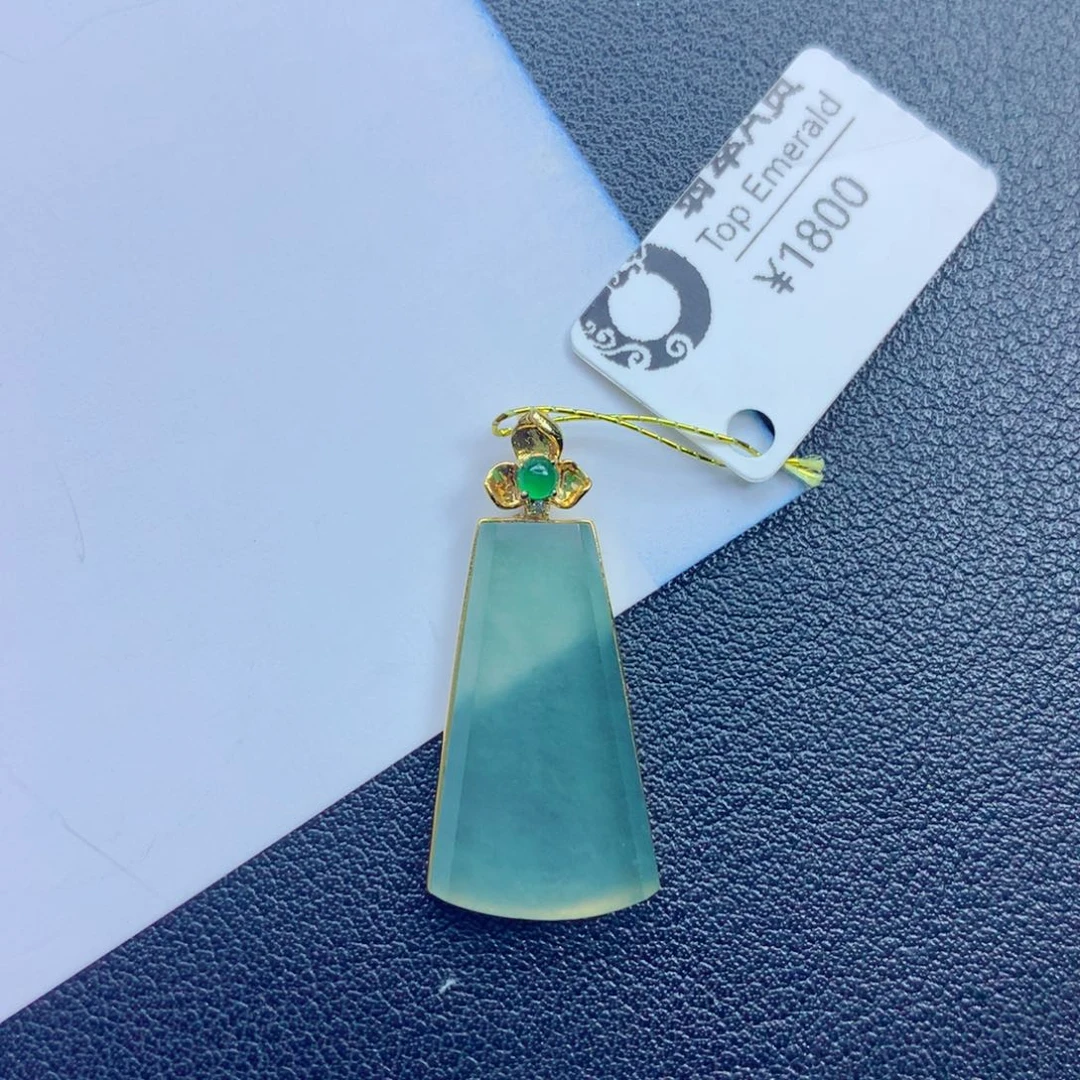 翡翠吊坠(不含链)未镶嵌平安无事牌