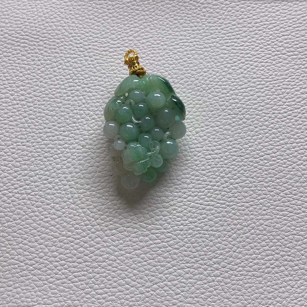 翡翠未镶嵌颈饰翡翠绿葡萄