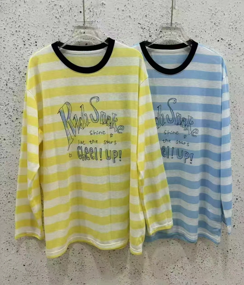 深圳南油圆领长袖条纹慵懒休闲春夏时尚宽松打底衫大版印花黄蓝