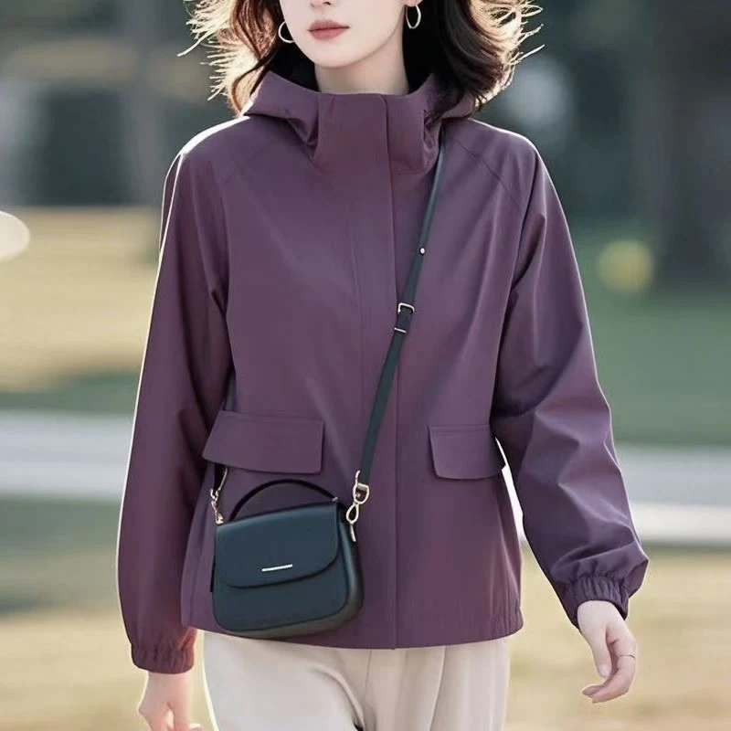 2025春秋季新款女士时尚气质高级感冲锋衣连帽休闲洋气夹克短外套