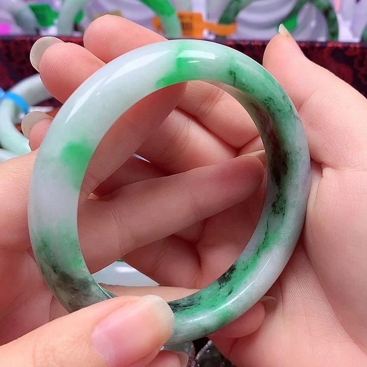 翡翠未镶嵌手镯翡翠手镯