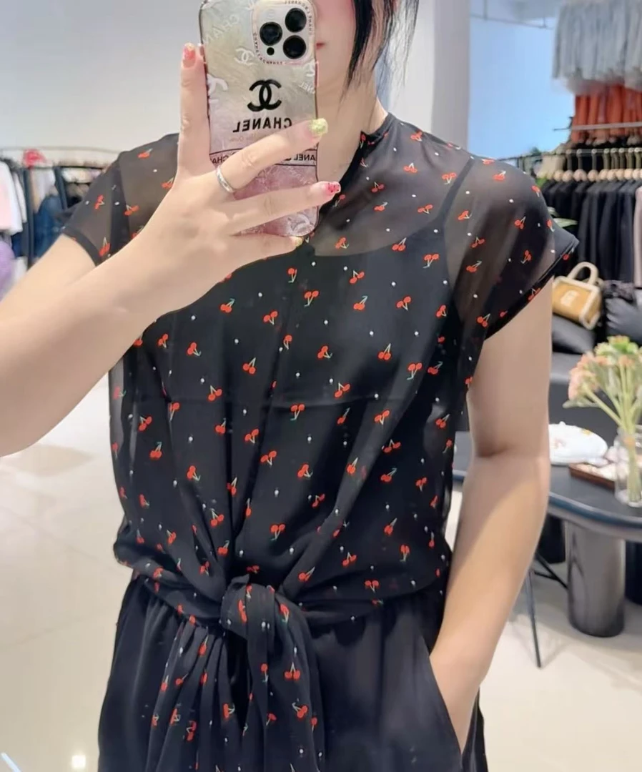 2025夏季新款时尚百搭显瘦小樱桃短袖罩衫女设计感小众上衣轻薄