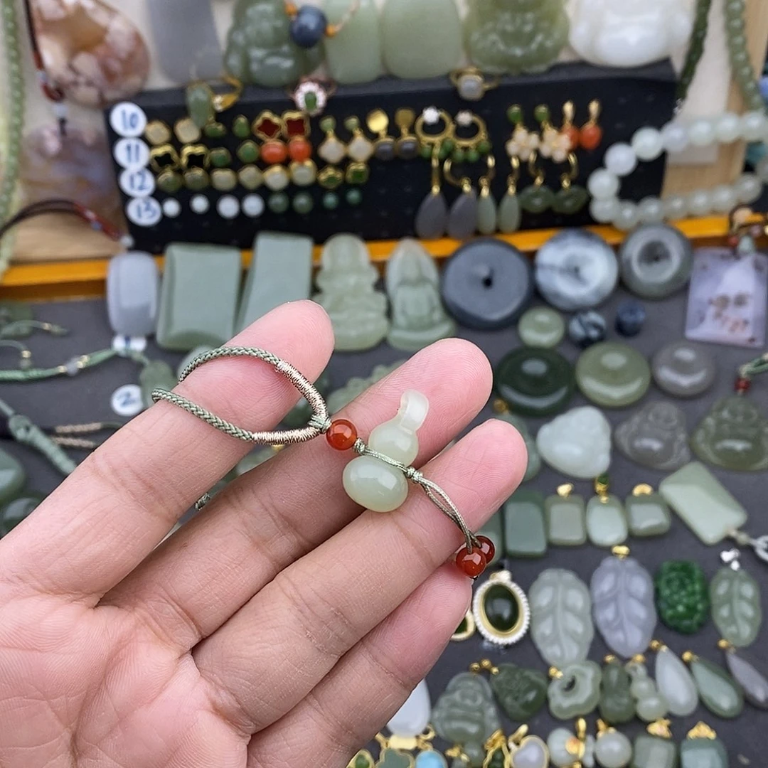 和田玉未镶嵌吊坠(不含链)