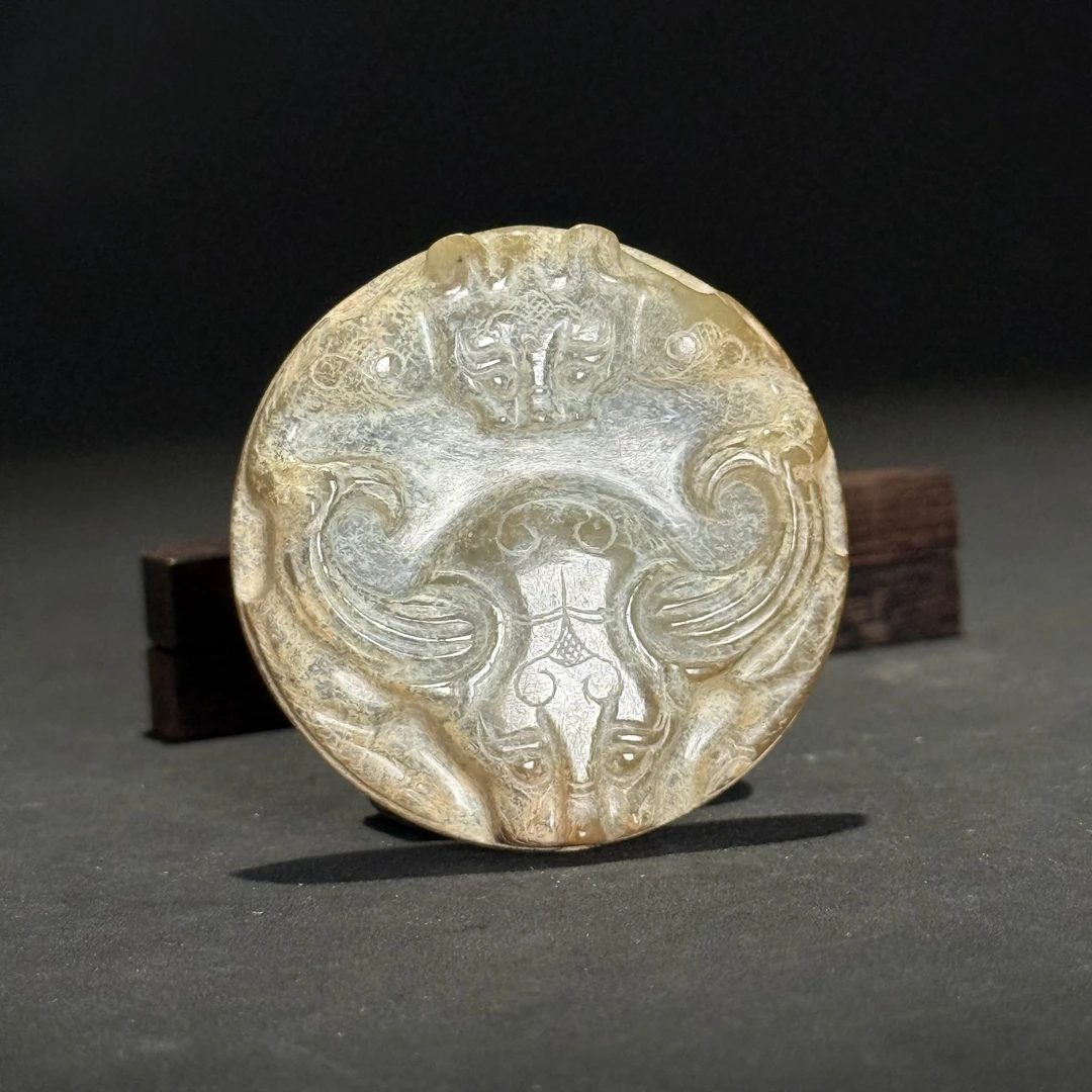 明早期虎食牛佩-HBG15514