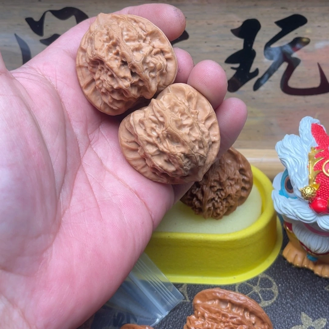 *****文玩核桃吊坠39梨木台