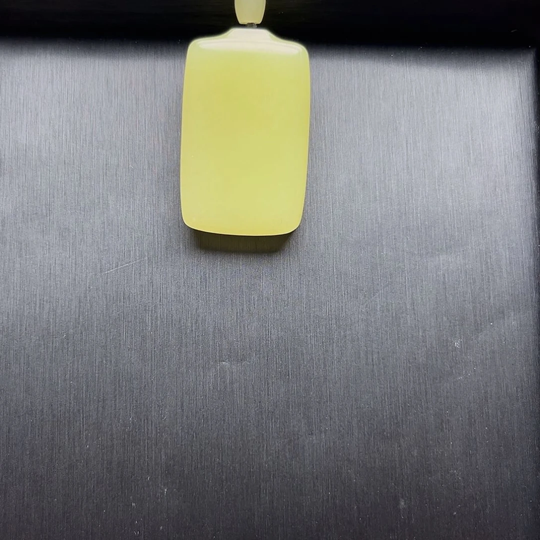 一***叶和田玉未镶嵌颈饰