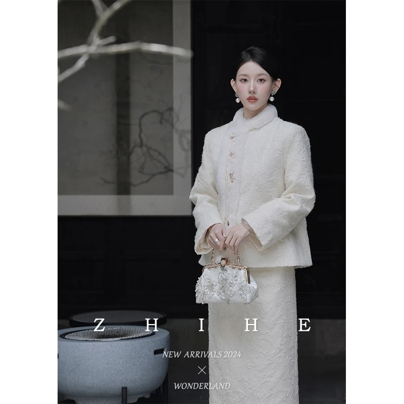 至禾Wonderland【玉兔】新中式矜贵羊毛金属丝绣花料羽绒服+半裙