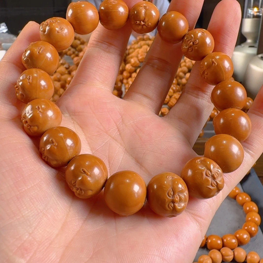 用***8猴头核桃手串人生百态