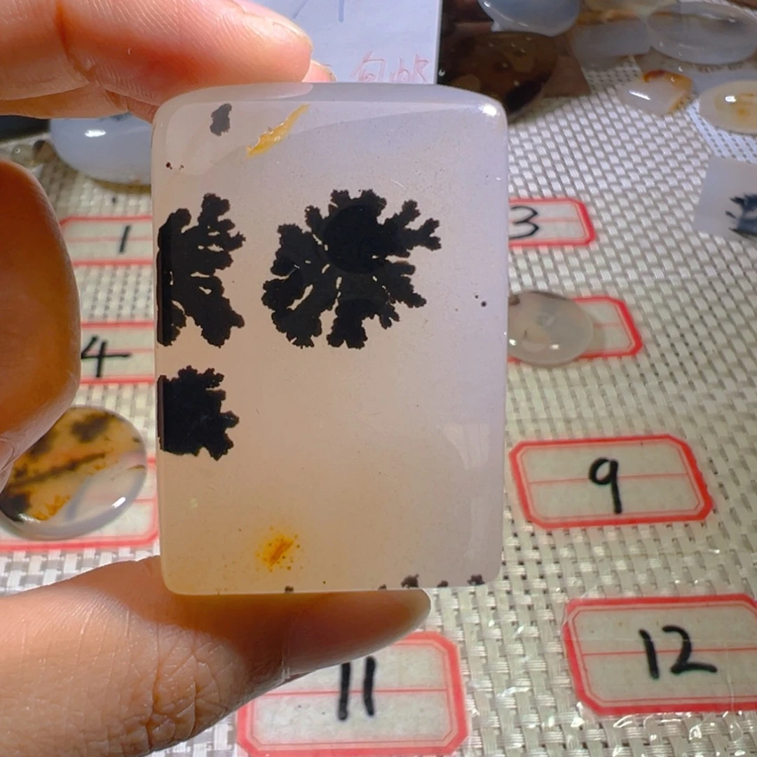 精***神玛瑙/玉髓未镶嵌颈饰