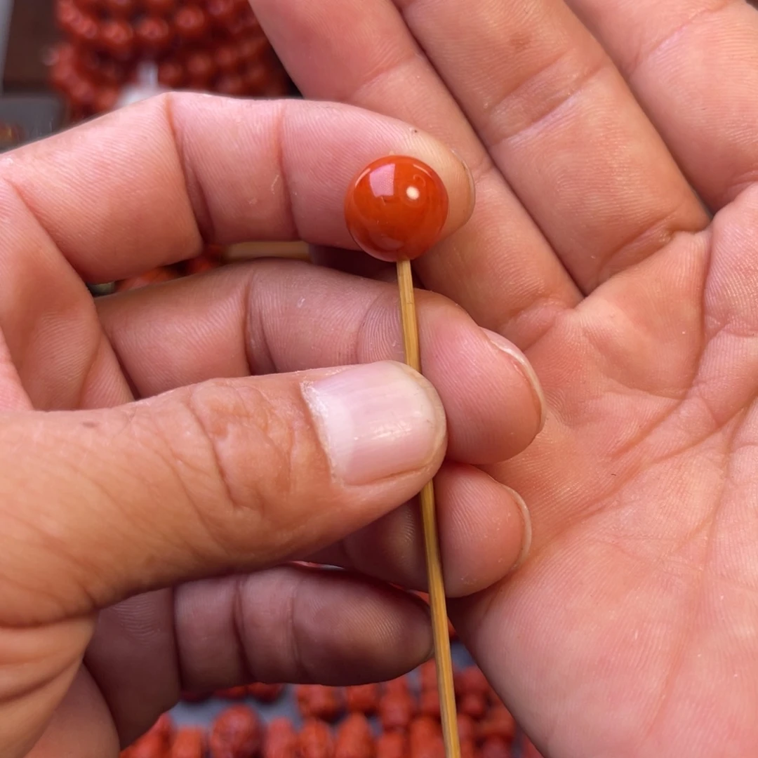 鑫***厂南红玛瑙未镶嵌川料精工圆珠卡13➕