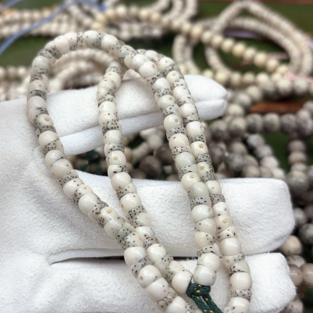 溏***儿星月菩提吊坠6肥肠108双金标