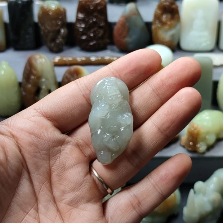 和田玉未镶嵌颈饰