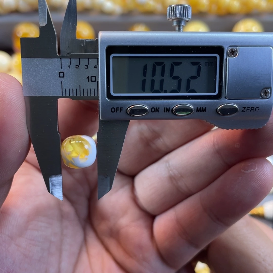 蜜蜡裸石未镶嵌我****早金漆白老型